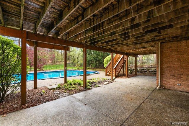 3725 Mountain Laurel Court, Oakland Charter Township, MI 48363