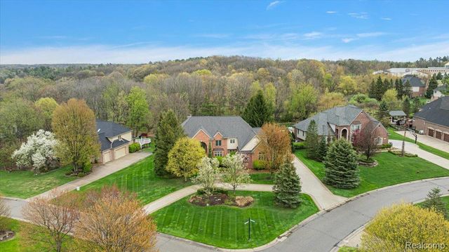 3725 Mountain Laurel Court, Oakland Charter Township, MI 48363