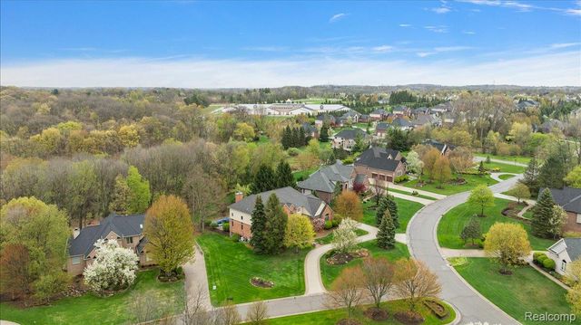 3725 Mountain Laurel Court, Oakland Charter Township, MI 48363