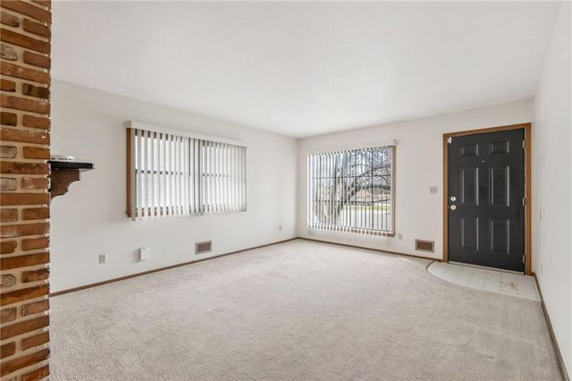 4415 Sterling Avenue, Kansas City, MO 64133