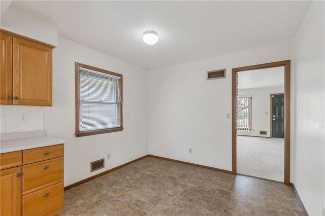 4415 Sterling Avenue, Kansas City, MO 64133