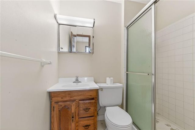 4415 Sterling Avenue, Kansas City, MO 64133