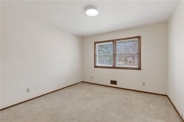 4415 Sterling Avenue, Kansas City, MO 64133