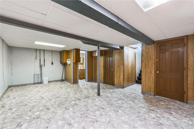 4415 Sterling Avenue, Kansas City, MO 64133