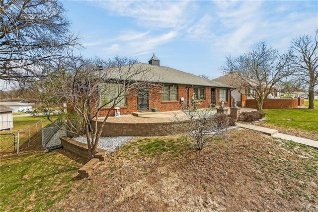 4415 Sterling Avenue, Kansas City, MO 64133