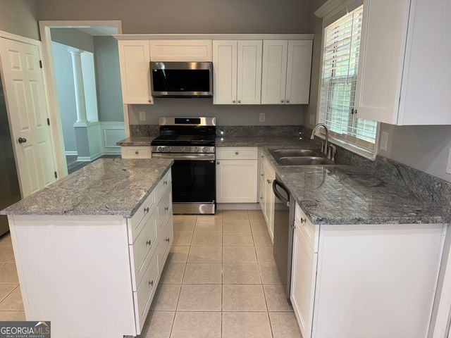 2874 Donamire Lane NW, Kennesaw, GA 30144