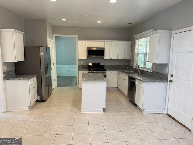 2874 Donamire Lane NW, Kennesaw, GA 30144