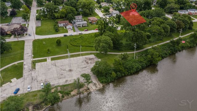 750 N River Street, Batavia, IL 60510