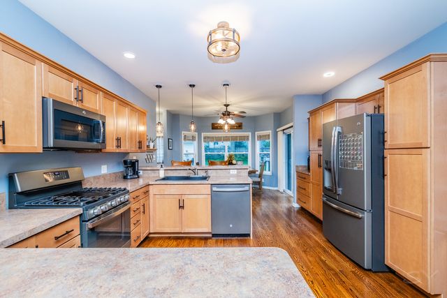 750 N River Street, Batavia, IL 60510