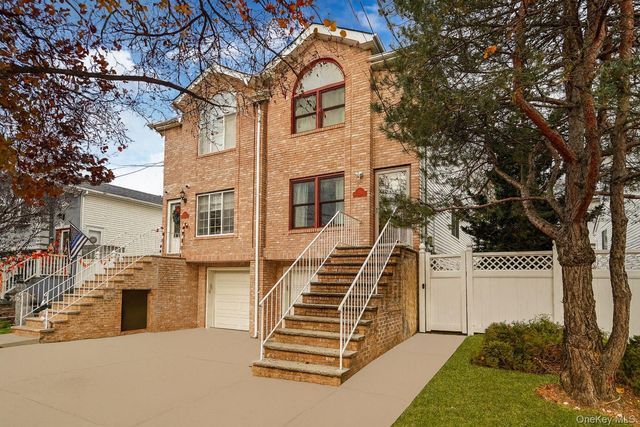 111 Elmbank Street, Staten Island, NY 10312