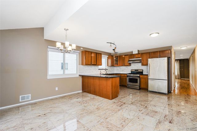 111 Elmbank Street, Staten Island, NY 10312