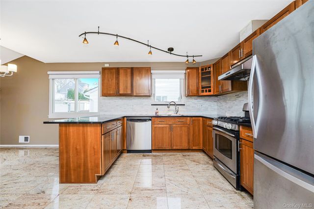 111 Elmbank Street, Staten Island, NY 10312