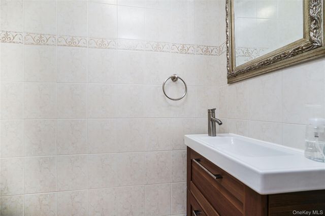 111 Elmbank Street, Staten Island, NY 10312