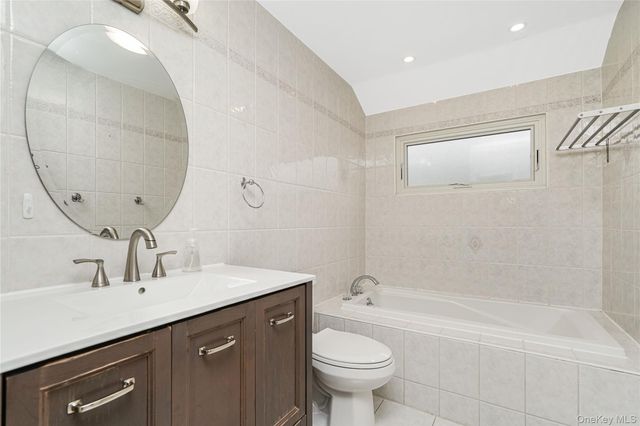 111 Elmbank Street, Staten Island, NY 10312