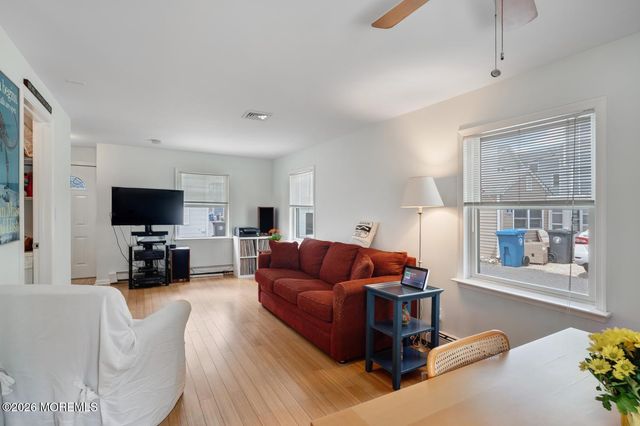 19 E Shore Way, Lavallette, NJ 08735