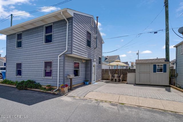 19 E Shore Way, Lavallette, NJ 08735