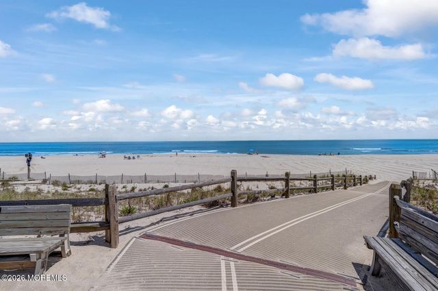 19 E Shore Way, Lavallette, NJ 08735