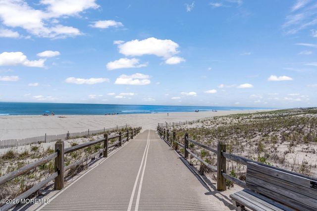 19 E Shore Way, Lavallette, NJ 08735