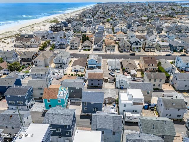 19 E Shore Way, Lavallette, NJ 08735