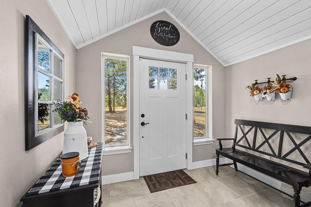3050 Red Marble Rd, Chewelah, WA 99109 photo 2
