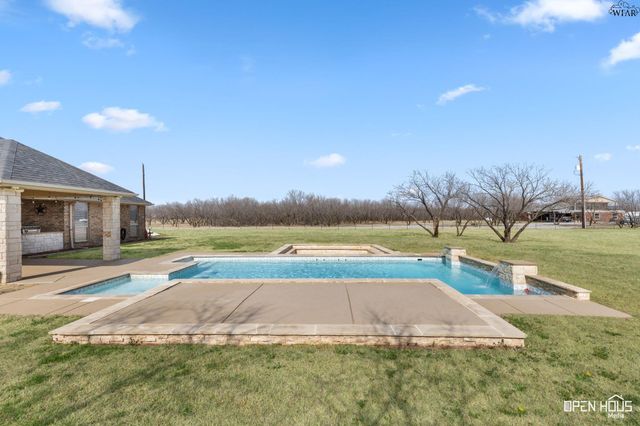 6765 HWY 79, Wichita Falls, TX 76310