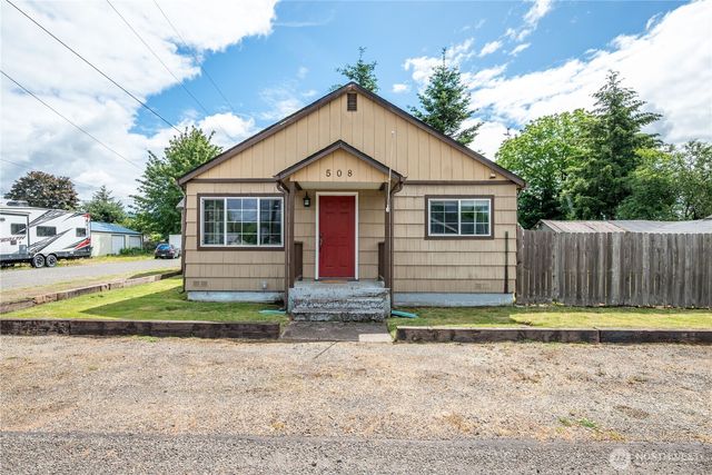 508 4th Avenue SW, Castle Rock, WA 98611
