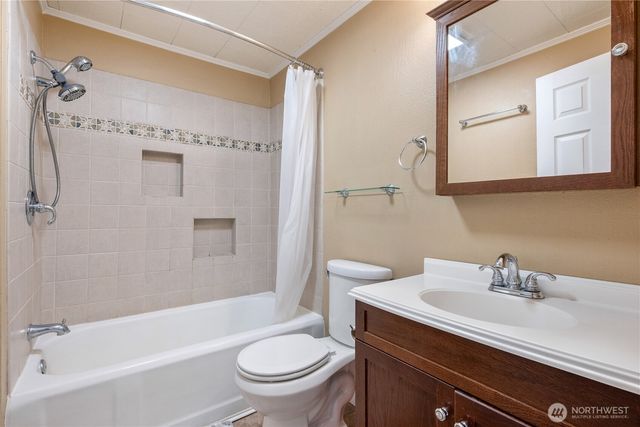 508 4th Avenue SW, Castle Rock, WA 98611