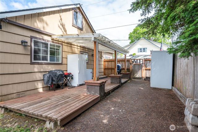 508 4th Avenue SW, Castle Rock, WA 98611