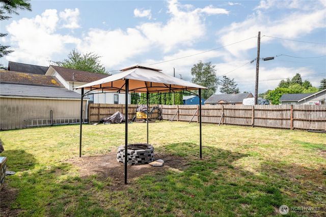 508 4th Avenue SW, Castle Rock, WA 98611