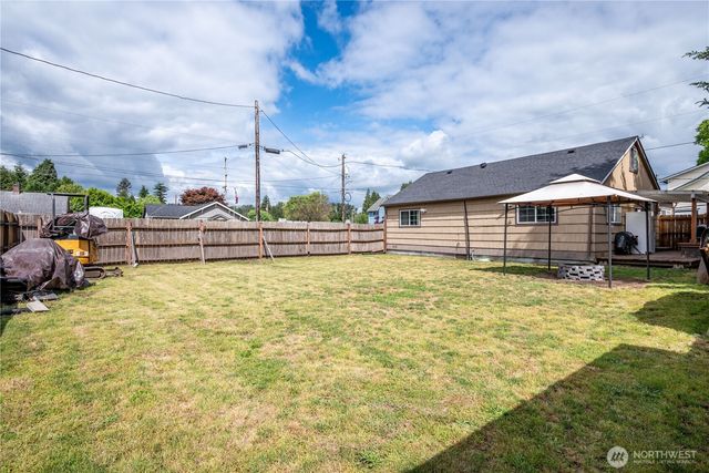 508 4th Avenue SW, Castle Rock, WA 98611