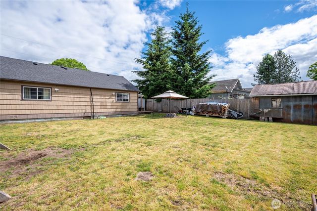 508 4th Avenue SW, Castle Rock, WA 98611