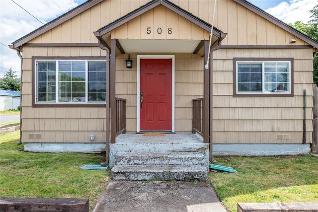 508 4th Avenue SW, Castle Rock, WA 98611