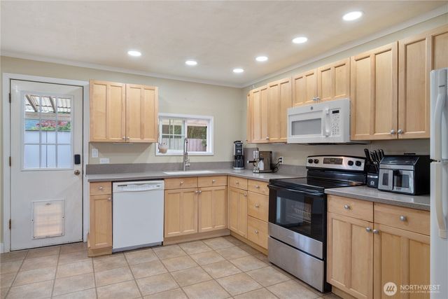 508 4th Avenue SW, Castle Rock, WA 98611