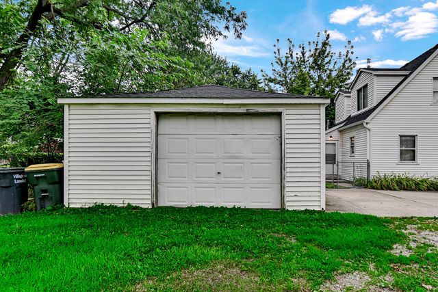 2255 176th Place, Lansing, IL 60438