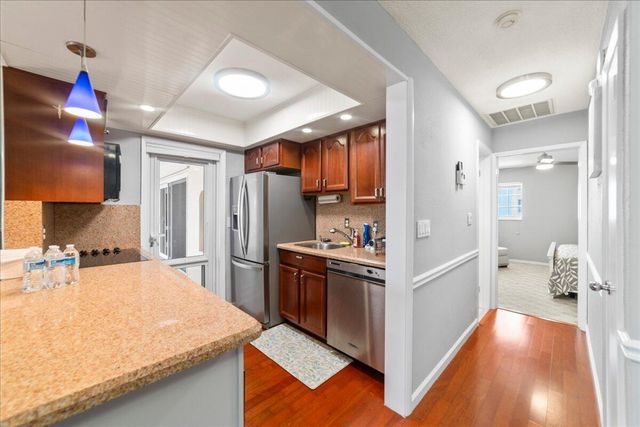 2864 NE 33rd Court 205, Fort Lauderdale, FL 33306