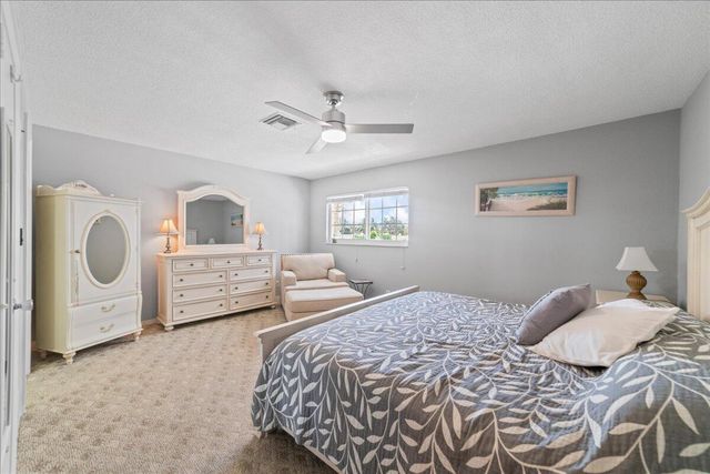 2864 NE 33rd Court 205, Fort Lauderdale, FL 33306