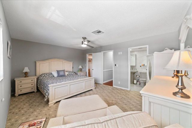 2864 NE 33rd Court 205, Fort Lauderdale, FL 33306