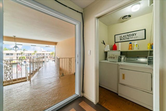 2864 NE 33rd Court 205, Fort Lauderdale, FL 33306