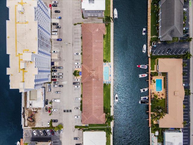 2864 NE 33rd Court 205, Fort Lauderdale, FL 33306