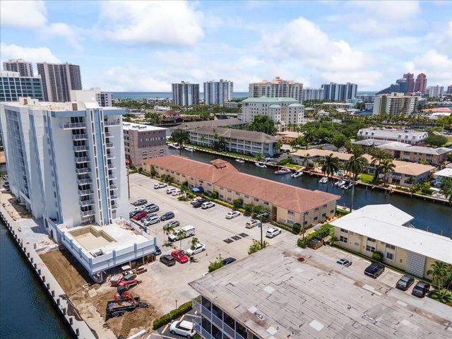 2864 NE 33rd Court 205, Fort Lauderdale, FL 33306