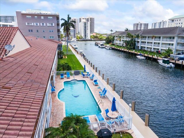 2864 NE 33rd Court 205, Fort Lauderdale, FL 33306