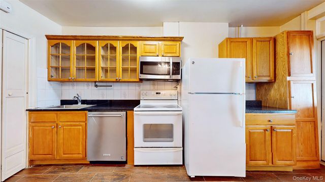 479 Irving Avenue, Brooklyn, NY 11237