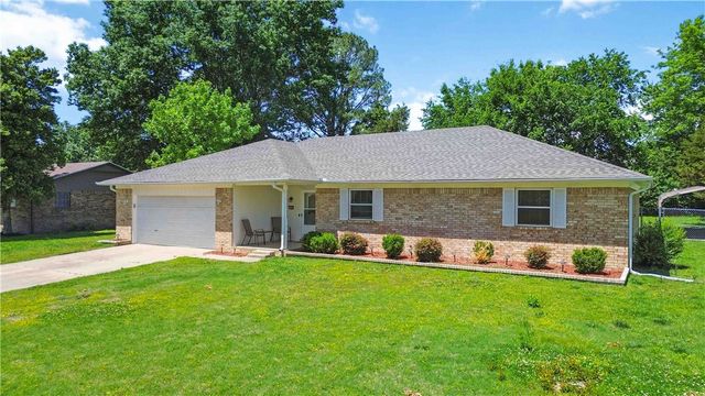 2006 Cardinal Drive, Springdale, AR 72764