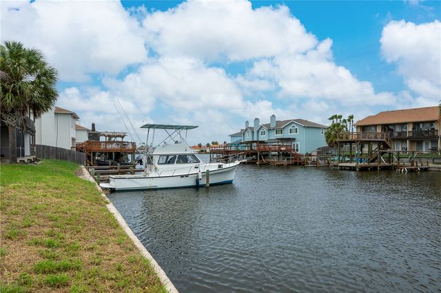 15422 Fortuna Bay Dr, Corpus Christi, TX 78418