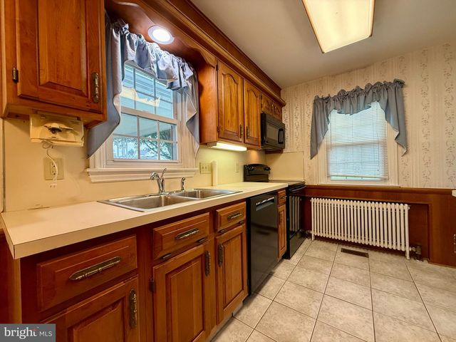 111 OLD FRITZTOWN RD, Reading, PA 19607