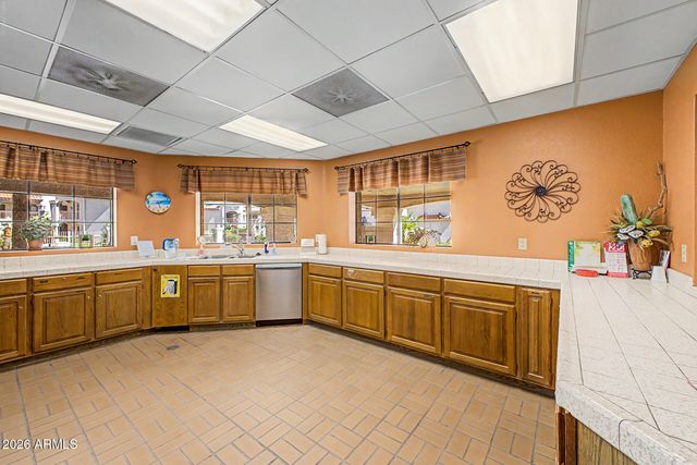 9151 W GREENWAY Road 113, Peoria, AZ 85381