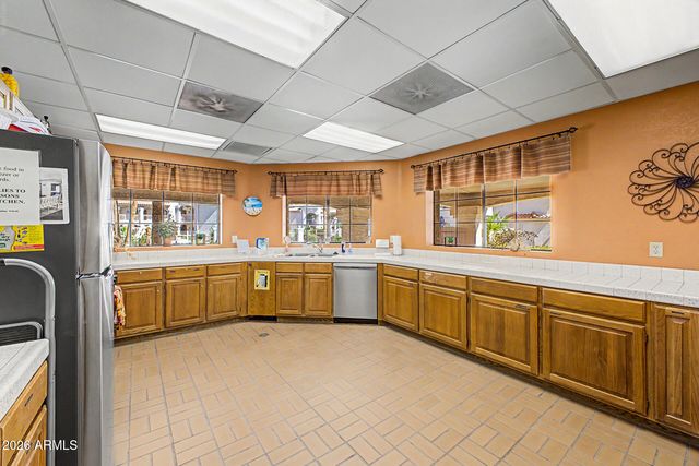 9151 W GREENWAY Road 113, Peoria, AZ 85381