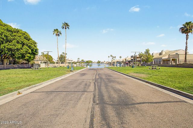 9151 W GREENWAY Road 113, Peoria, AZ 85381