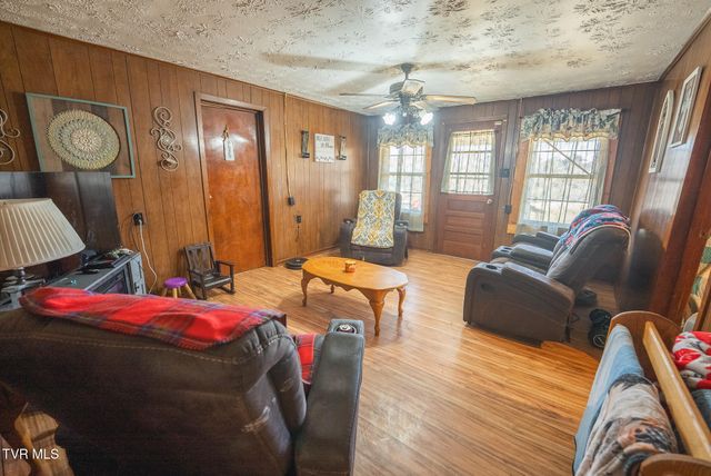 179 Sutton Hollow Road, Sneedville, TN 37869