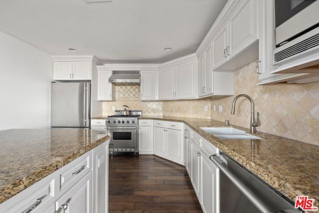 1530 Camden Avenue 105, Los Angeles, CA 90025